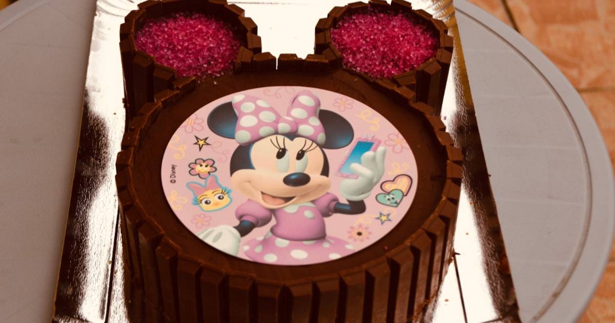 Gâteau Minnie & kit-kat de Mauricette Vinson - Cookpad