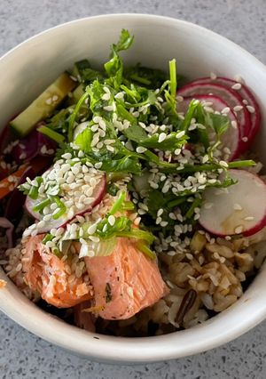 A picture of Salmon poke bowl.