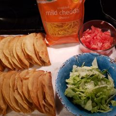 A picture of Leftover turkey tacos.