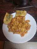 Pasta (oriecchiette) con salsa de pollo