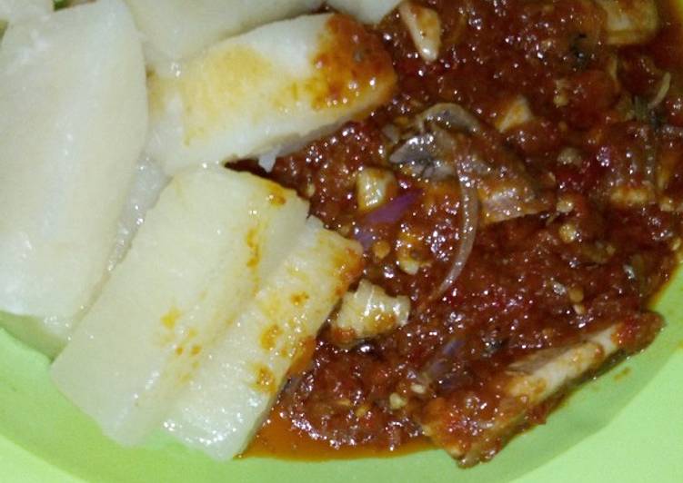 Recipe of Homemade Boiled yam with fish sauce