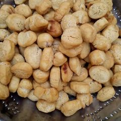 A picture of Tasty cin-cin.