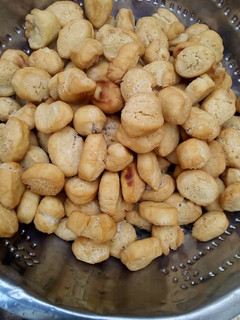 A picture of Tasty cin-cin.