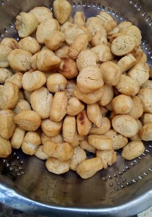 A picture of Tasty cin-cin.
