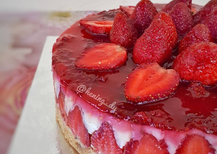 Cara Gampang Menyiapkan Strawberry Cheesecake No Bake Anti Gagal
