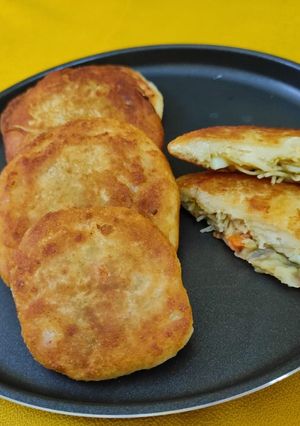 হত্তক (Hotteok recipe in Bengali) রেসিপির প্রধান ছবি