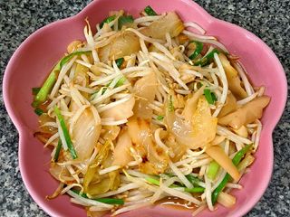 ถั่วงอกผัดผักกาดดอง