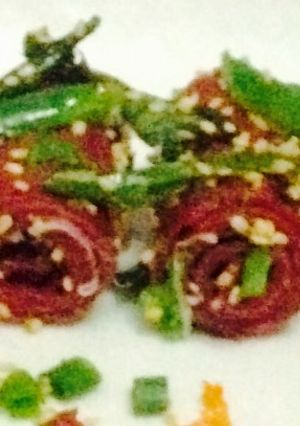 A picture of Beetroot khandvi #cooksnap.