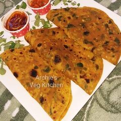 A picture of Methi thepla.
