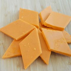 A picture of Milkpowder burfi (kashata za maziwa).