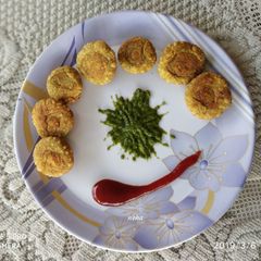 A picture of Green chickpeas spiral kachori.