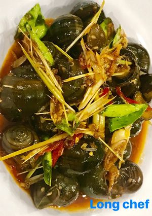 Hình của món Ốc lác xào sa tế cay.