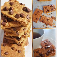 A picture of Giant Peanut Butter Cookie Bar.