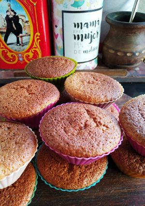 Una foto de Muffins de harina integral, manzana y almendras