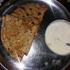 A picture of Stuffed tandoori aalu parantha.