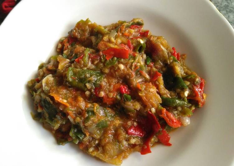 Sambal Cabe Merah-Hijau