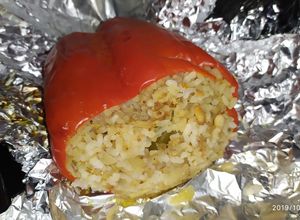 Foto principal de Pimientos rellenos de arroz y carne