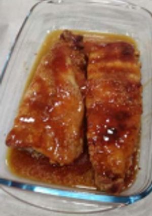 Una foto de Costelles de porc amb salsa barbacoa i mel