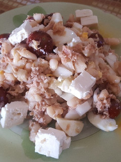 Una foto de Ensalada de alubias blancas y fresquitas de la Brigada Espartana