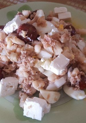 Una foto de Ensalada de alubias blancas y fresquitas de la Brigada Espartana