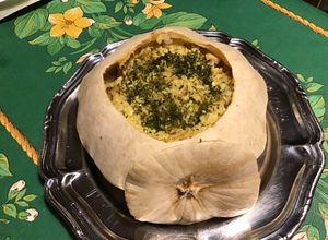 Une photo de Pâtisson farci au riz,lard fumé,feta et épices