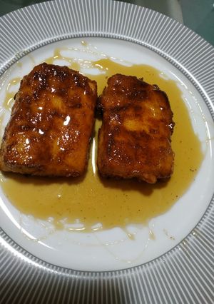 A picture of Fried Feta with Honey.