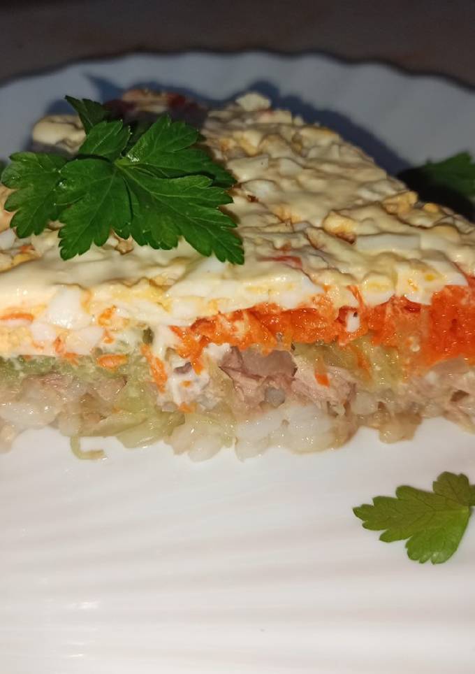 Салат с тунцом и рисом