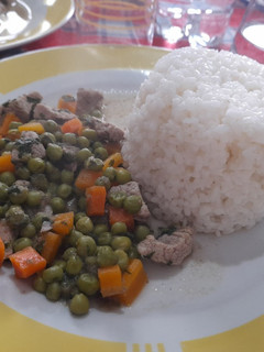 Una foto de Estofado de carne Ecuatoriano 🥩🥕🫑🧅🍛🇪🇨