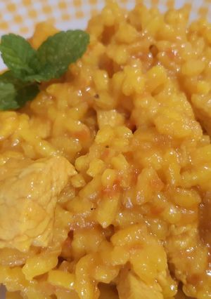 Una foto de Arroz con pollo