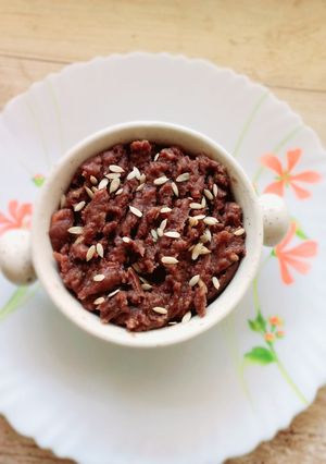 A picture of Chikoo Ragi Halwa.