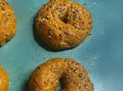 Una foto de bagel yogur