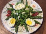 Une photo de salade de pâques