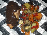 Pollo des-trozado a la Gisella con verduras horneadas