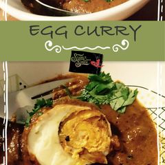 A picture of Egg Curry.