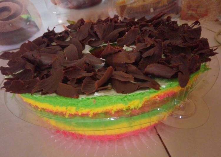 Rainbow cake topping coklat