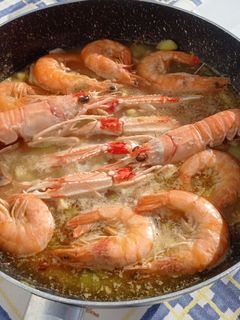 Una foto de Cazuela de pescado y marisco