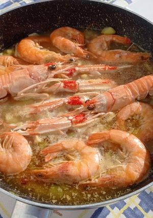 Una foto de Cazuela de pescado y marisco