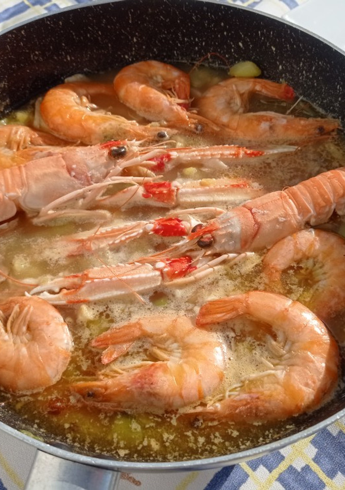 Una foto de Cazuela de pescado y marisco