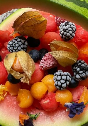 Une photo de 🍉Pastèque 🍉melon🍋‍🟩farandole de fruits 🫐🍓🍇