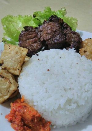 Foto resep Penyetan empal daging kambing ala kadarnya