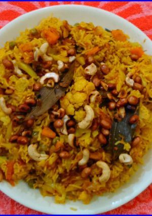 A picture of Shahi dry fruit Pulaw.