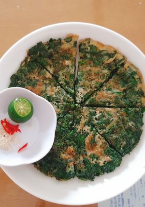 Hình của món Trứng Ngải Cứu Rán.