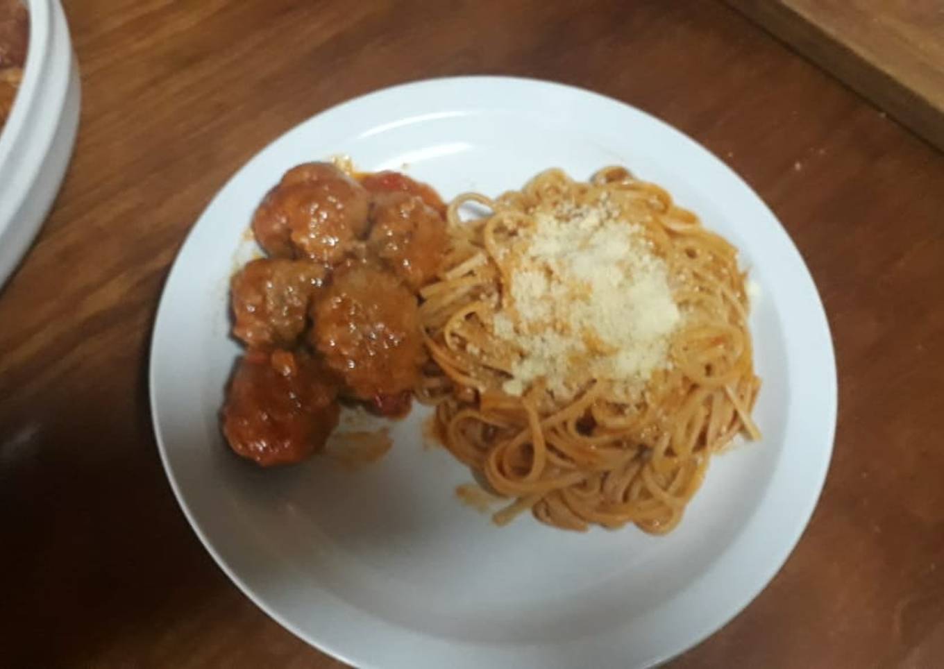Albóndigas caseras en salsa con spaghettis!