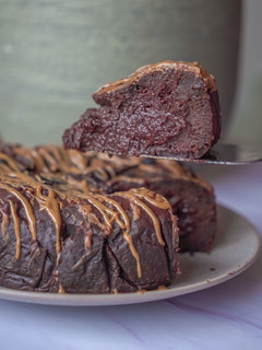 Una foto de Tarta coulant de chocolate y avellana