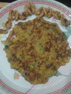 வால்நட் மசாலா ஆம்லெட் (Walnut masala omelette recipe in tamil) செய்முறை முக்கிய புகைப்படம்