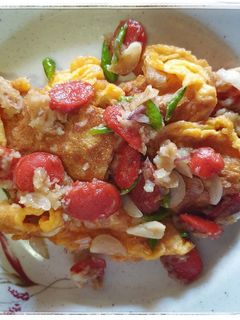 Foto resep 3. Tumis sosis telur dadar