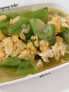Foto resep Tumis oyong telur