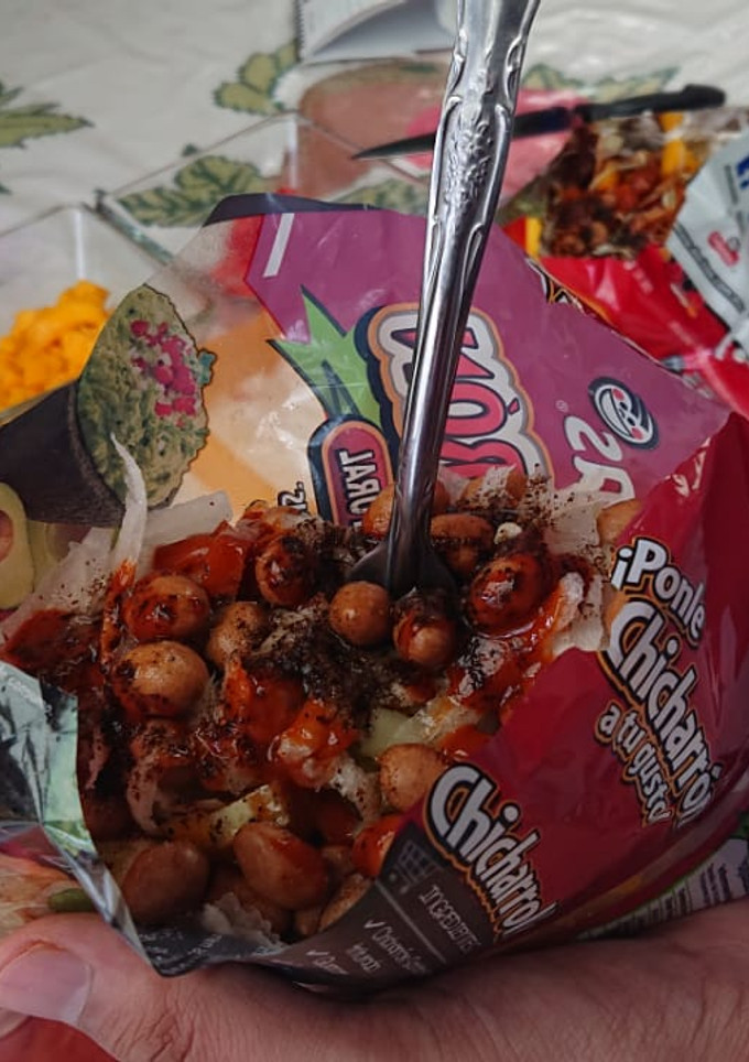 Una foto de Botana tijuanense(chicharrones locos)
