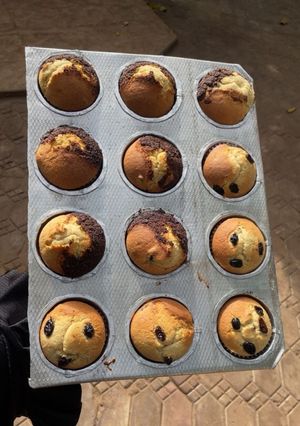 A picture of Delicious Cupcakes.