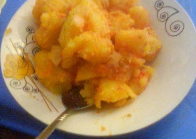 Stewed Bananas with Irish potatoes#Love Dish Challenge